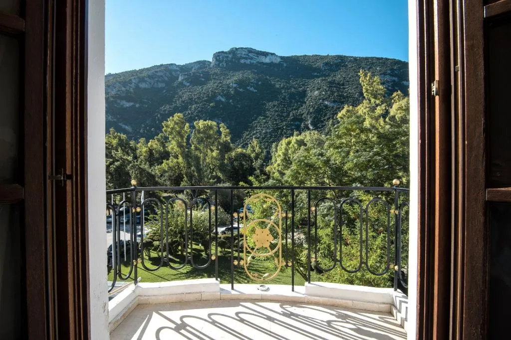 Double or Twin MOUNTAIN VIEW Room, Mitsis Galini, Athens