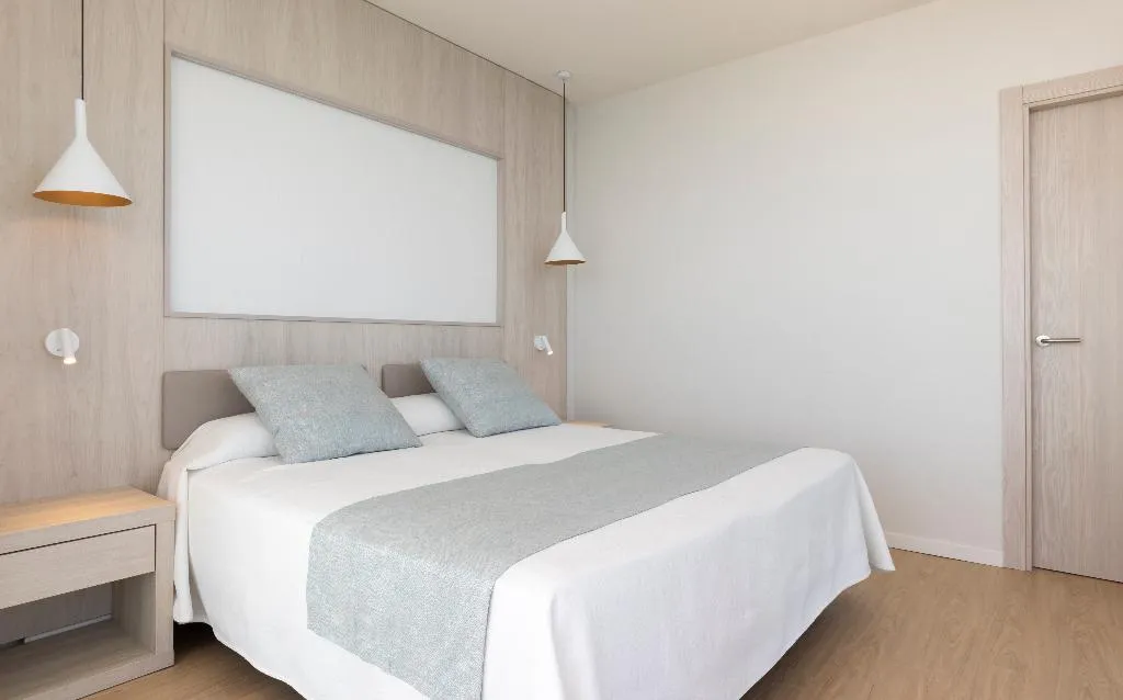 QUADRUPLE PREMIUM Room, Hotel Palia Maria Eugenia, Majorca