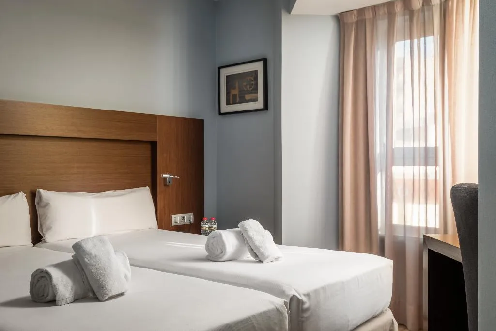TWIN STANDARD Room, Madanis Liceo, Barcelona