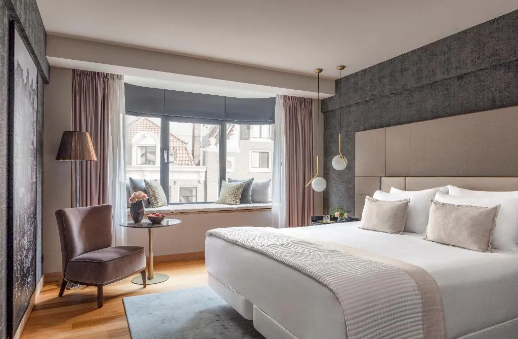 DOUBLE PREMIUM Room, Anantara Grand Hotel Krasnapolsky Amsterdam, Amsterdam