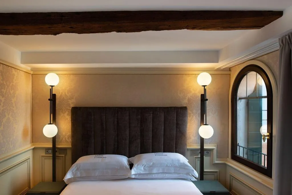 Room, Eight Hotel Venezia, Venice