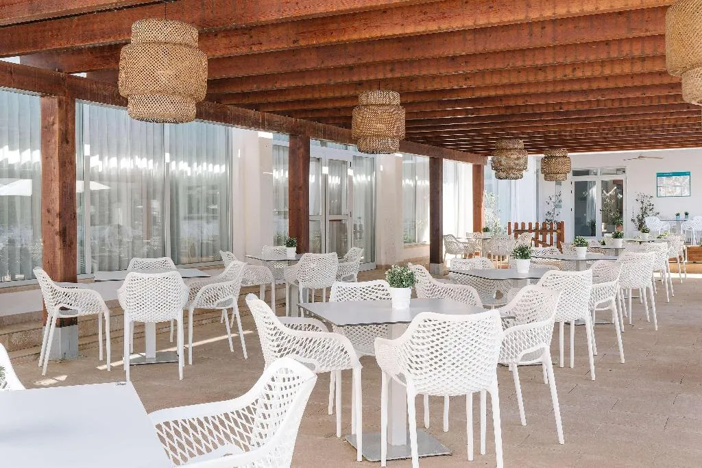 Terrace, Alua Leo, Majorca