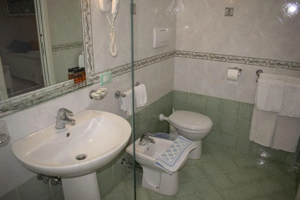 Room, La Casa Da Mare, Naples