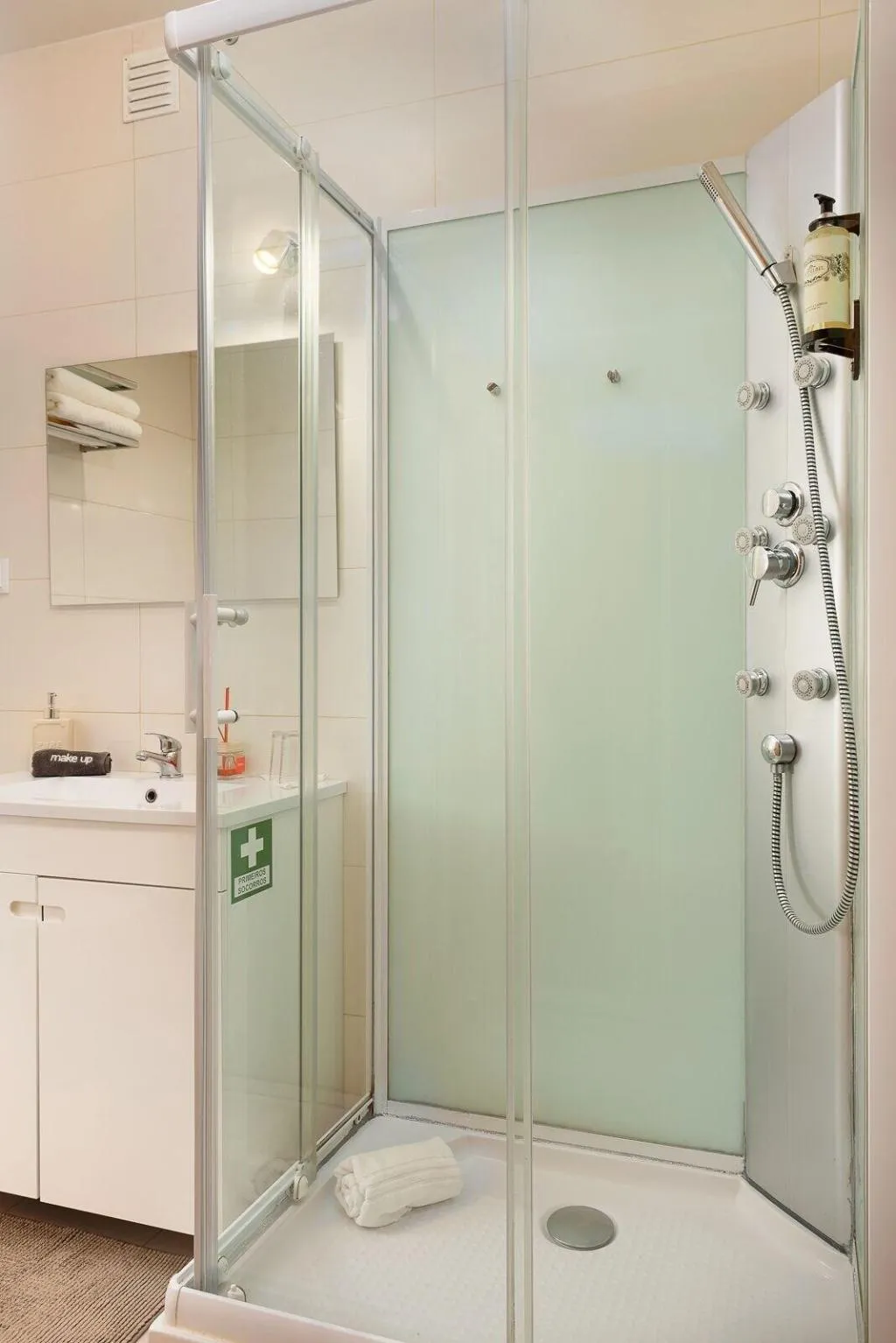Room, Oporto Stories Apartments - Santa Catarina, 219, Porto