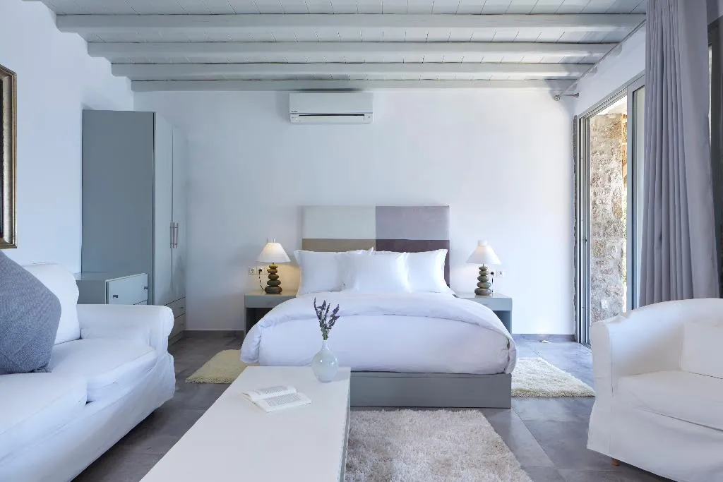 SUITE WITH PRIVATE POOL Room, Greco Philia Elia Mykonos, Halkidiki