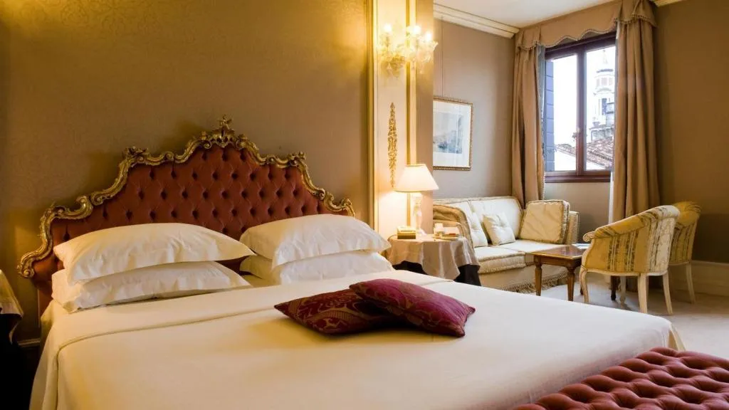 Room, Ca' Sagredo Hotel, Venice