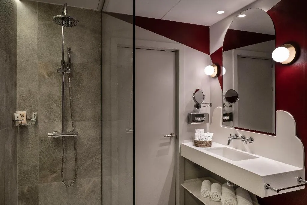 DOUBLE SINGLE USE BASIC Room, Vincci Capitol, Madrid