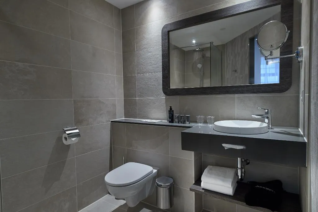 DOUBLE KING SIZE BED Room, Inntel Hotels Amsterdam Centre, Amsterdam