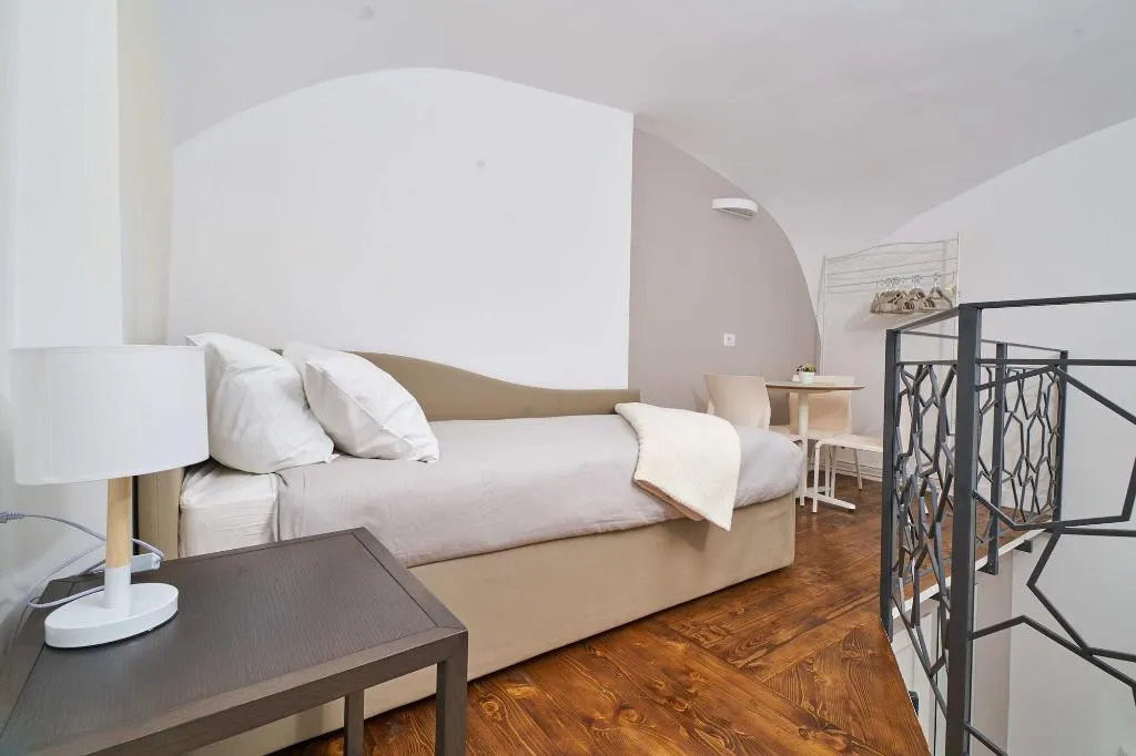 Room, A Casa Del Principe, Naples