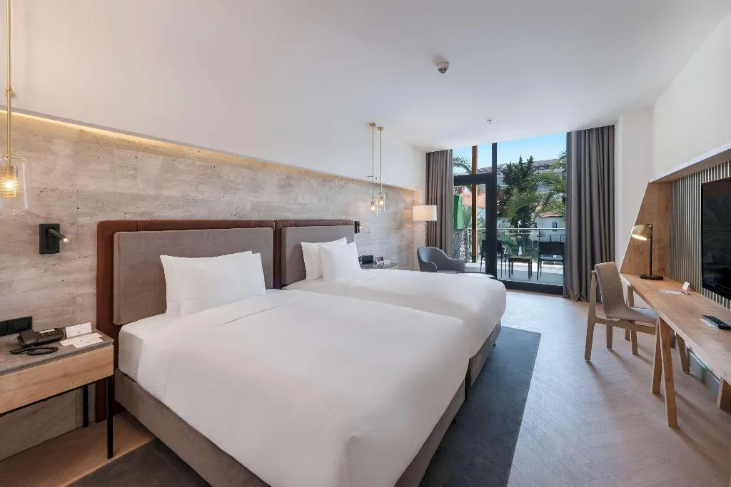 SUITE Presidential WITH VIEWS Room, DoubleTree By Hilton Antalya Kemer, Antalya