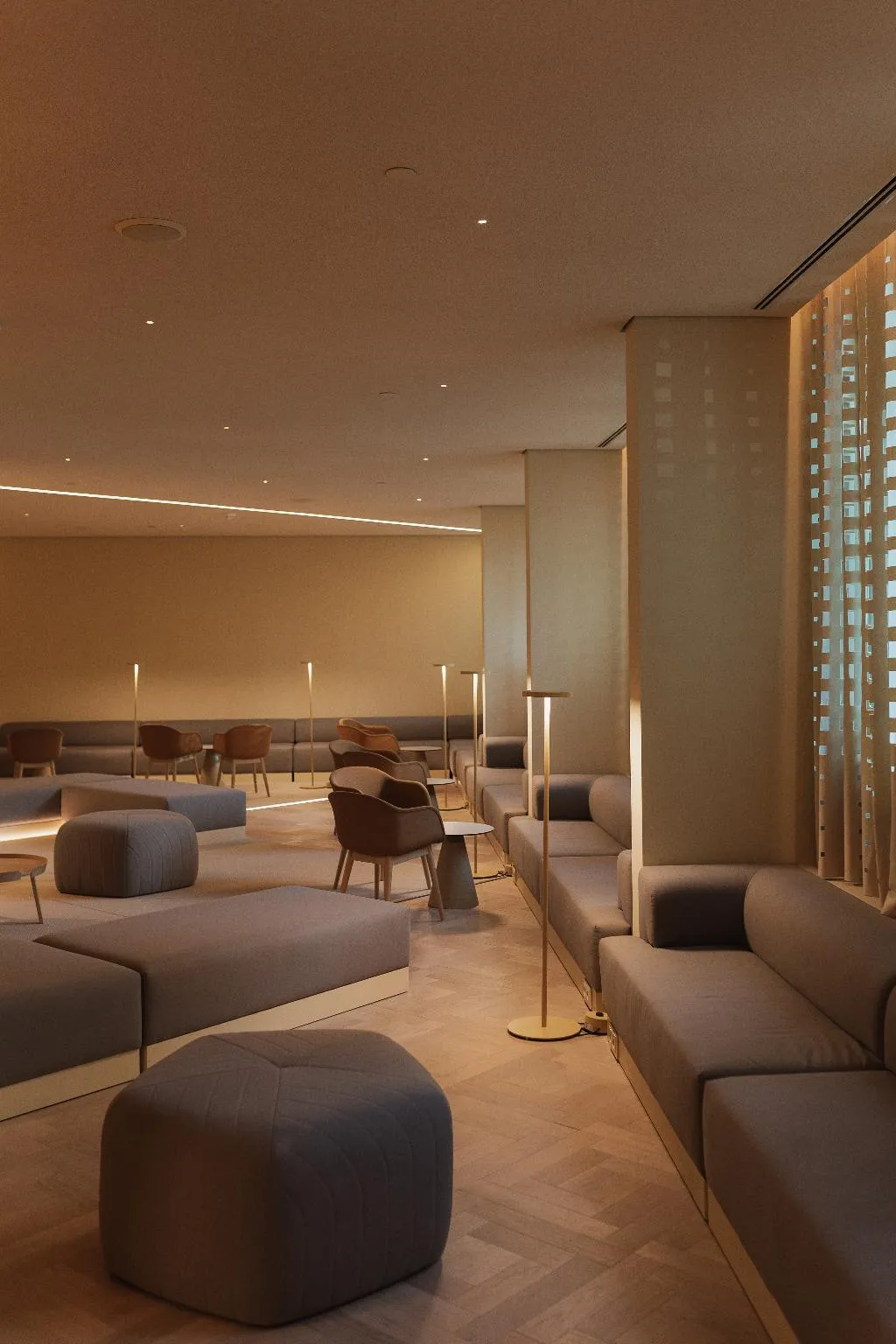 Lobby, Lumen Hotel and The Lisbon Light Show, Lisbon