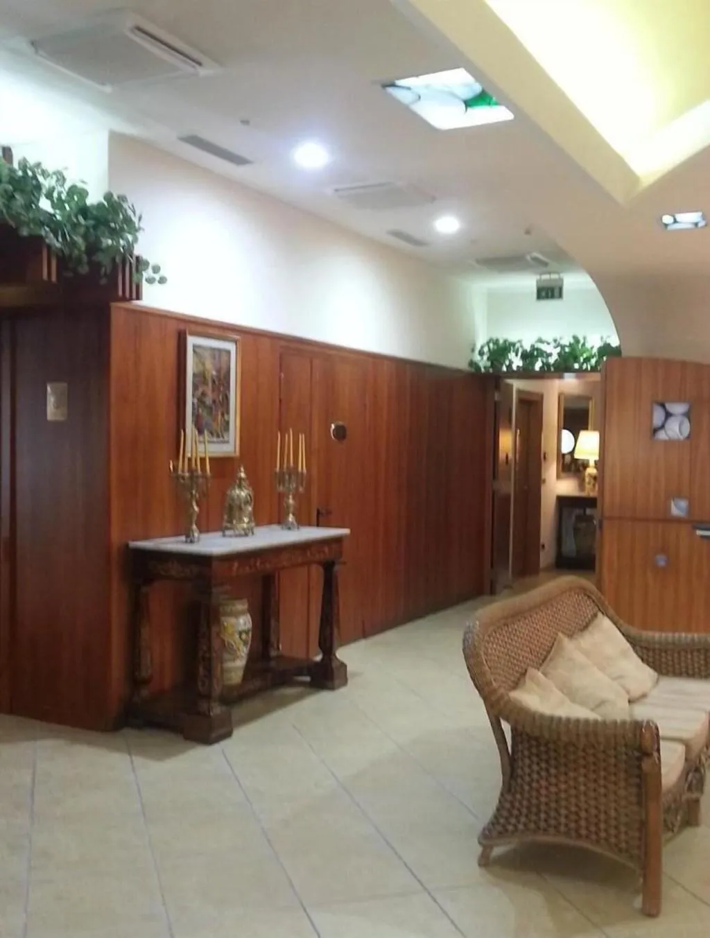 Lobby, Hotel Maddaloni, Naples