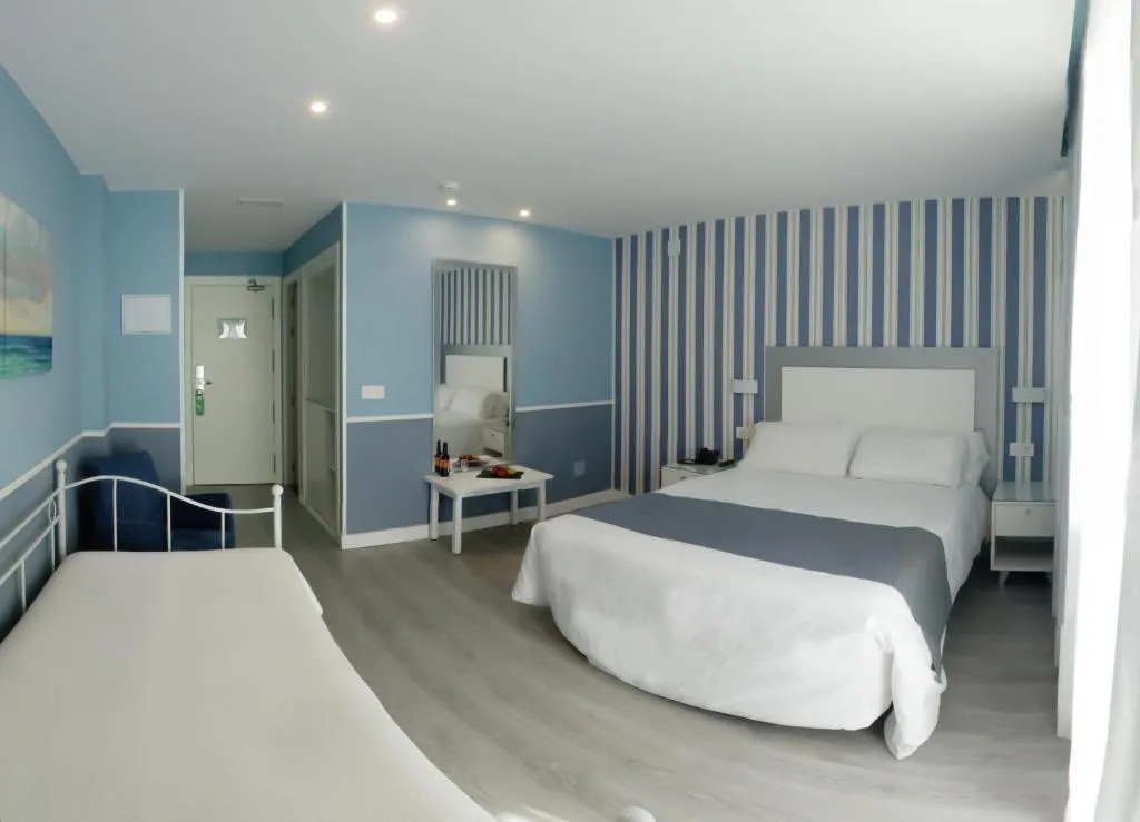 TRIPLE POOL VIEW Room, La Barracuda, Costa Del Sol