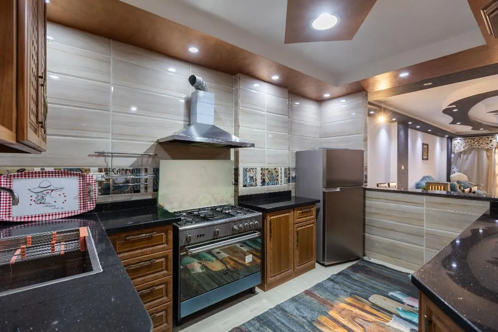 APARTMENT THREE BEDROOMS ONE BATHROOM Room, Pyramids Yard Hotel, Cairo