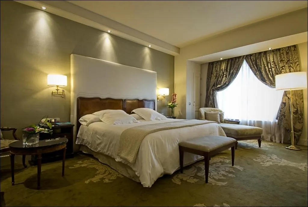 Double or Twin CLUB PREMIUM Room, Wellington Hotel & Spa Madrid, Madrid