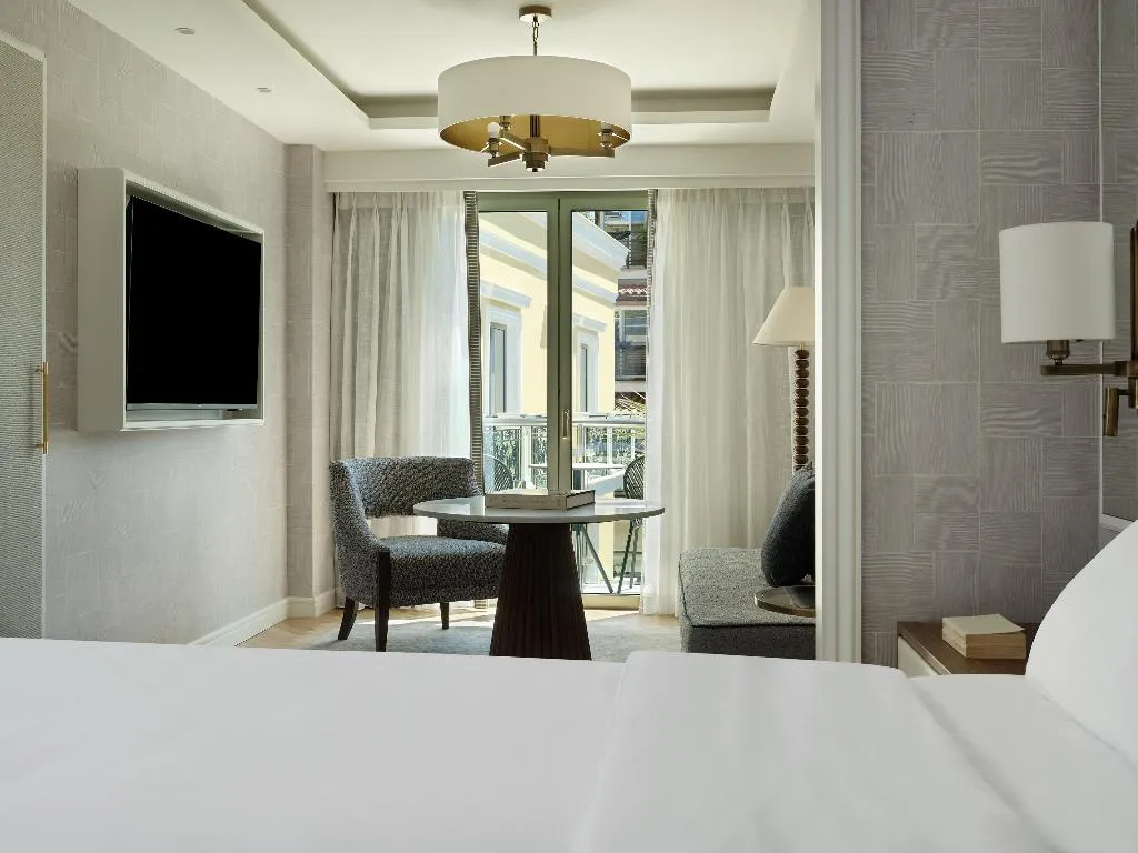 JUNIOR SUITE WITH VIEWS Room, Electra Palace Athens, Athens