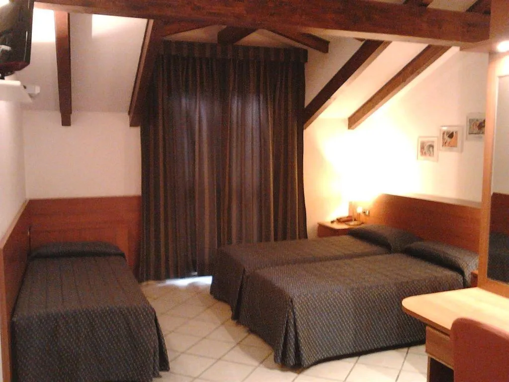 Room, Bert Hotel, Milan