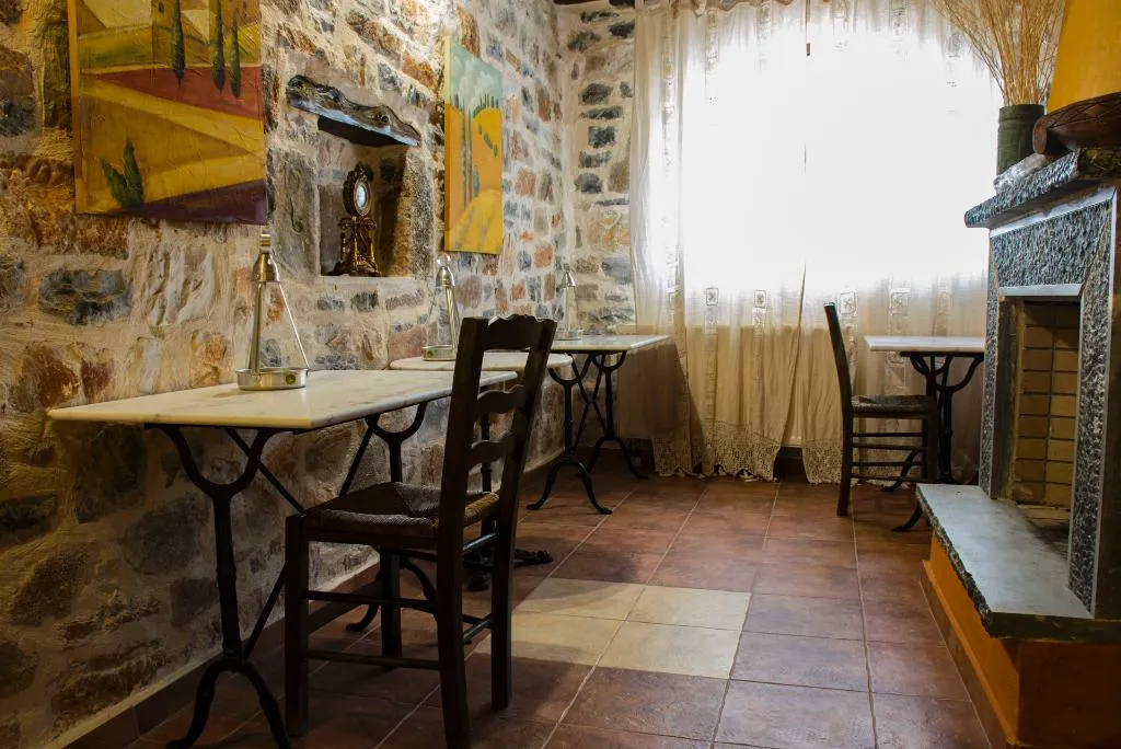 Restaurant, Agrotikon Cottage, Crete