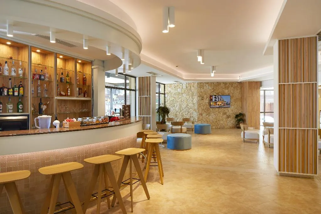 Lobby, Nobel Ultra All Inclusive - Free Beach Access, Bourgas
