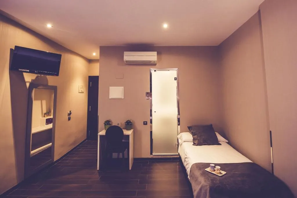 Room, Hostal Prado, Madrid