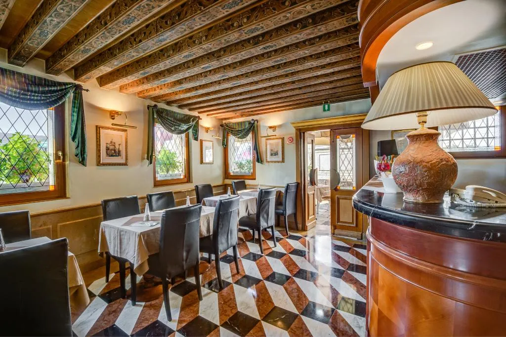 Lobby, Antiche Figure, Venice