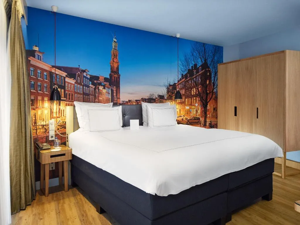 DOUBLE PREMIUM KING BED Room, Swissotel Amsterdam, Amsterdam