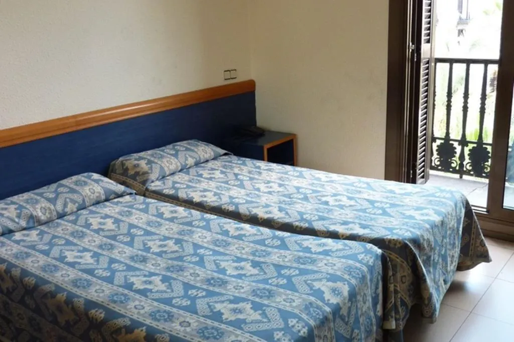 DOUBLE STANDARD Room, Roma Reial, Barcelona