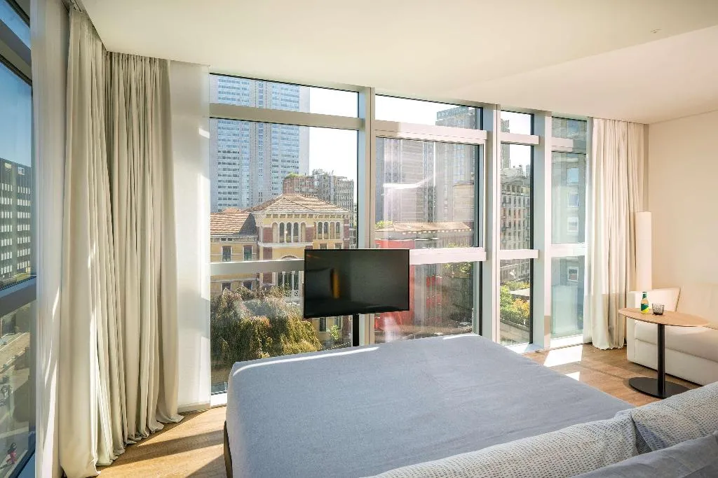 Room, Innside Milano Torre Galfa, Milan