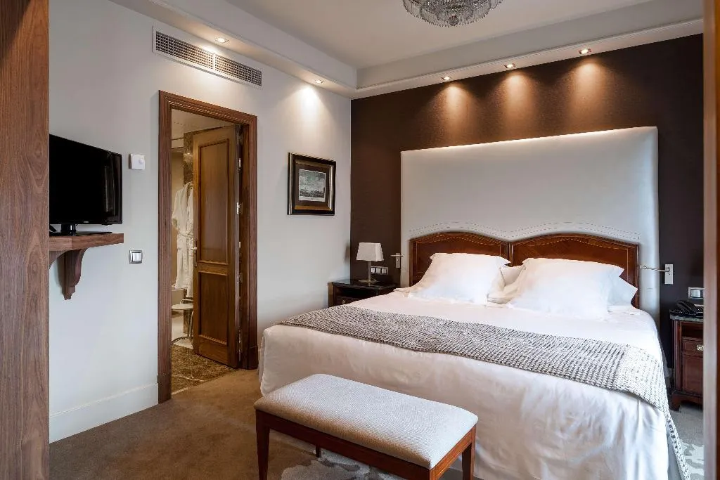 SUITE CLUB Room, Wellington Hotel & Spa Madrid, Madrid