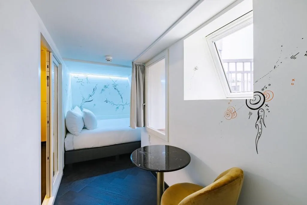 Room, Mr. Monkey Amsterdam, Amsterdam