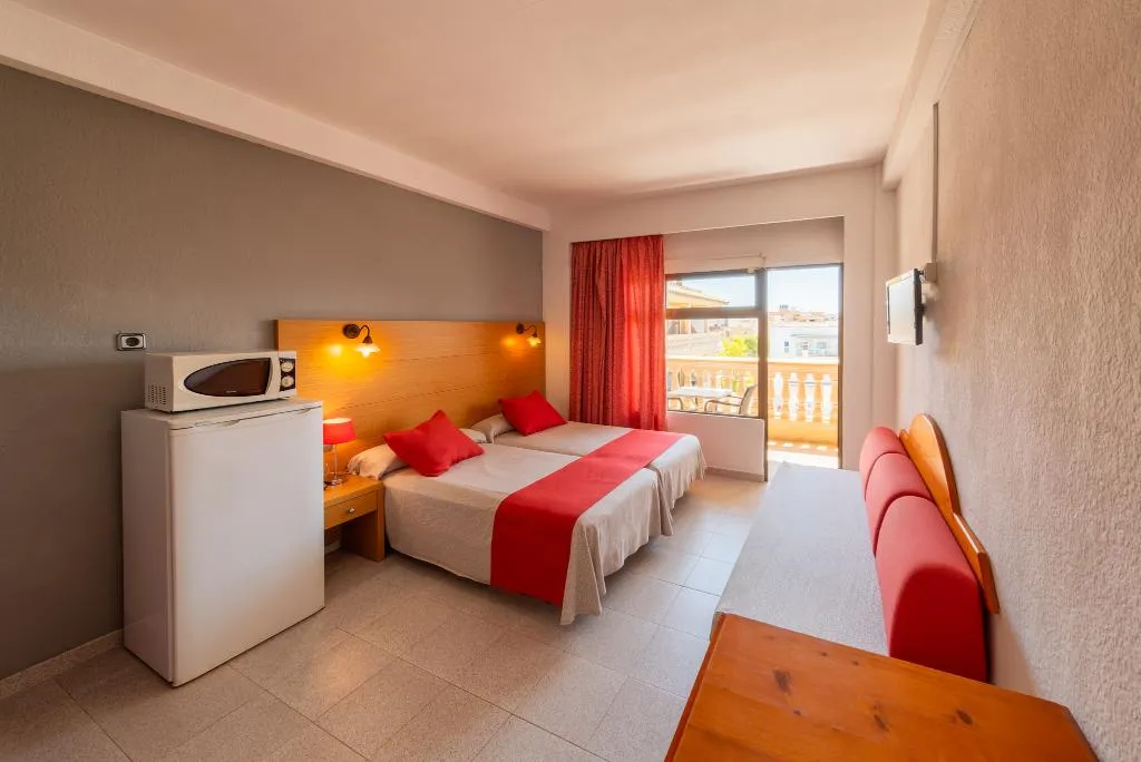 STUDIO WITH BALCONY Room, Isla del Sol, Majorca