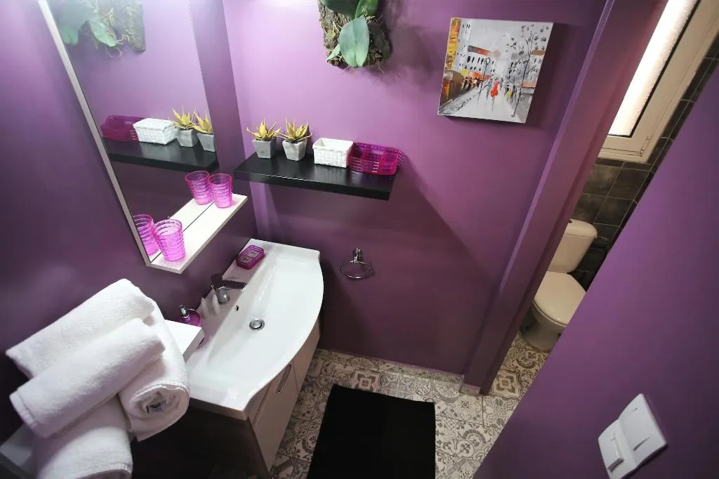 Room, Gk Athens, Athens