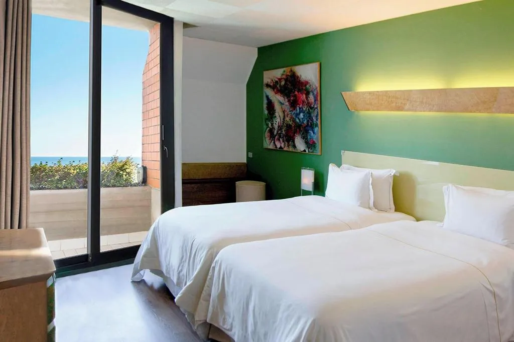 DOUBLE DELUXE SEA VIEW Room, Four Points by Sheraton Catania Hotel & Conference, Catania
