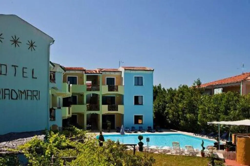 Pool, Ariadimari, Alghero
