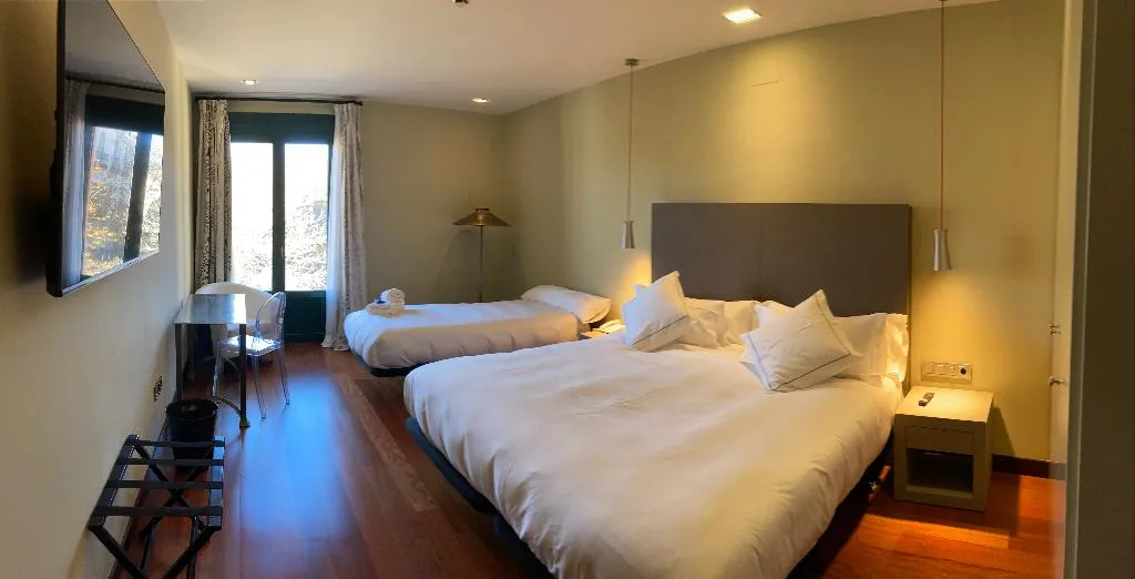 DOUBLE SUPERIOR Room, Hotel AR Isabel De Farnesio, Madrid