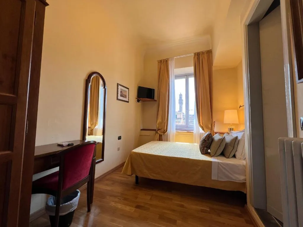 SINGLE WITH VIEWS Room, Hotel Villani, Florence