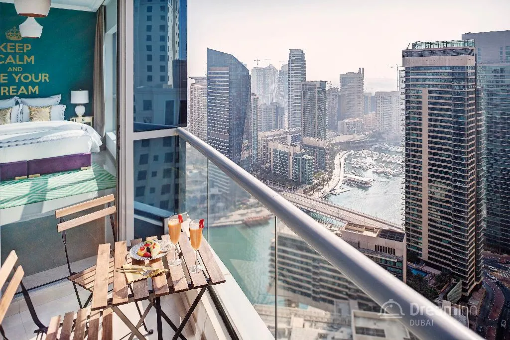Terrace, Dream Inn Dubai Apartments - Bay Central, Dubai