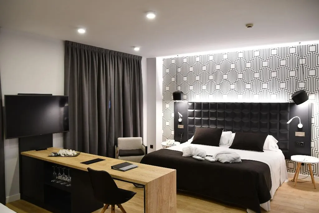 Room, Class Valls, Costa Brava