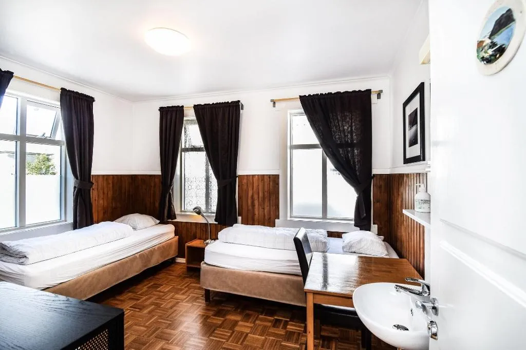 Room, Aurora Guesthouse, Reykjavik