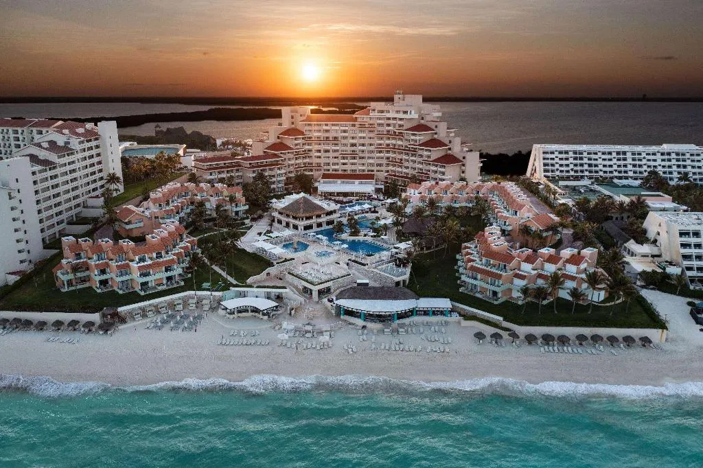 General view, Wyndham Grand Cancun All Inclusive Resort & Villas, Cancun Area