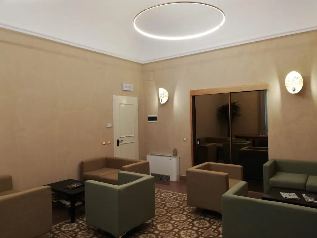 Lobby, Tonic, Palermo