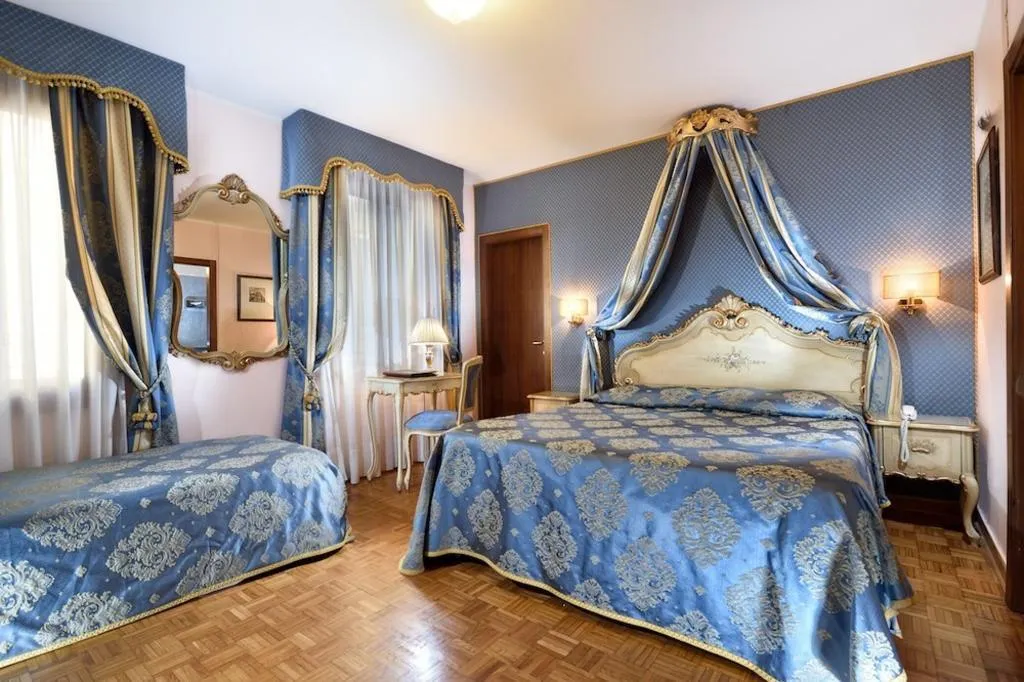 TRIPLE STANDARD Room, Royal San Marco, Venice