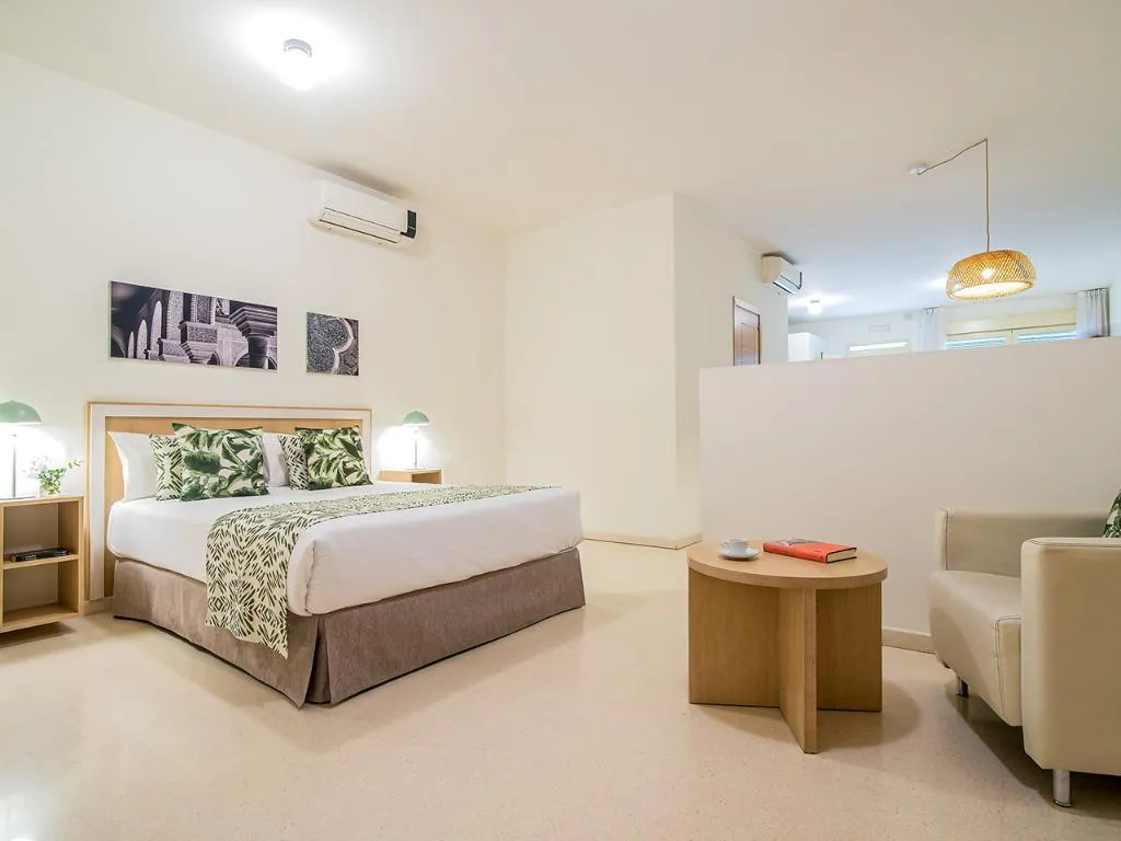 STUDIO CAPACITY 2 Room, Pierre & Vacances Sevilla, Seville