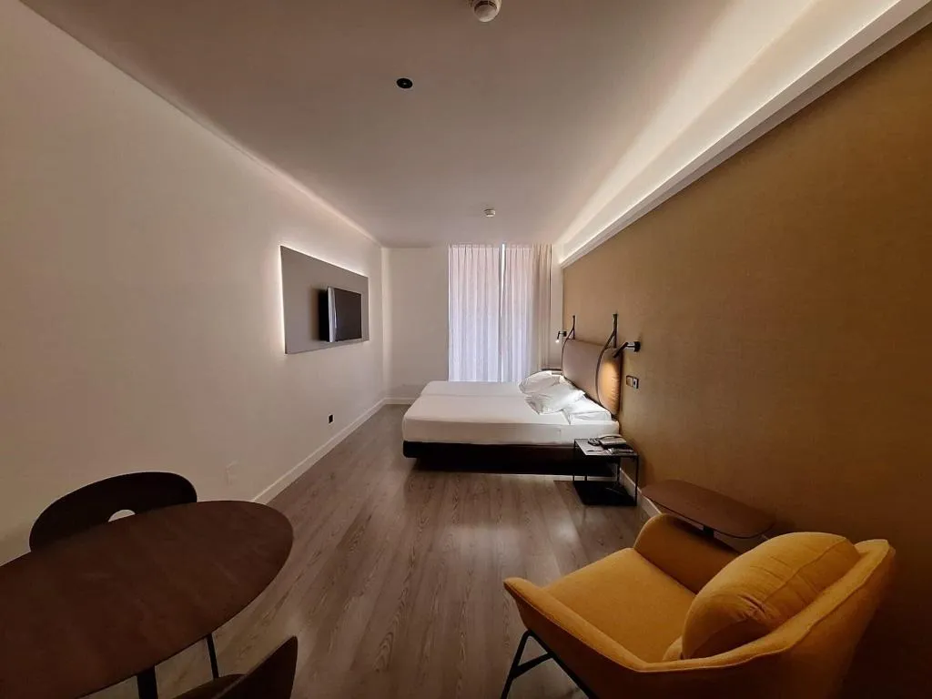 SINGLE SUPERIOR Room, Suites Viena Plaza de España, Madrid