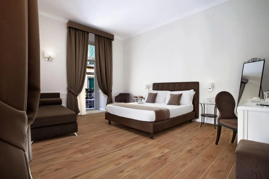 Room, La Fontanina Suites, Naples