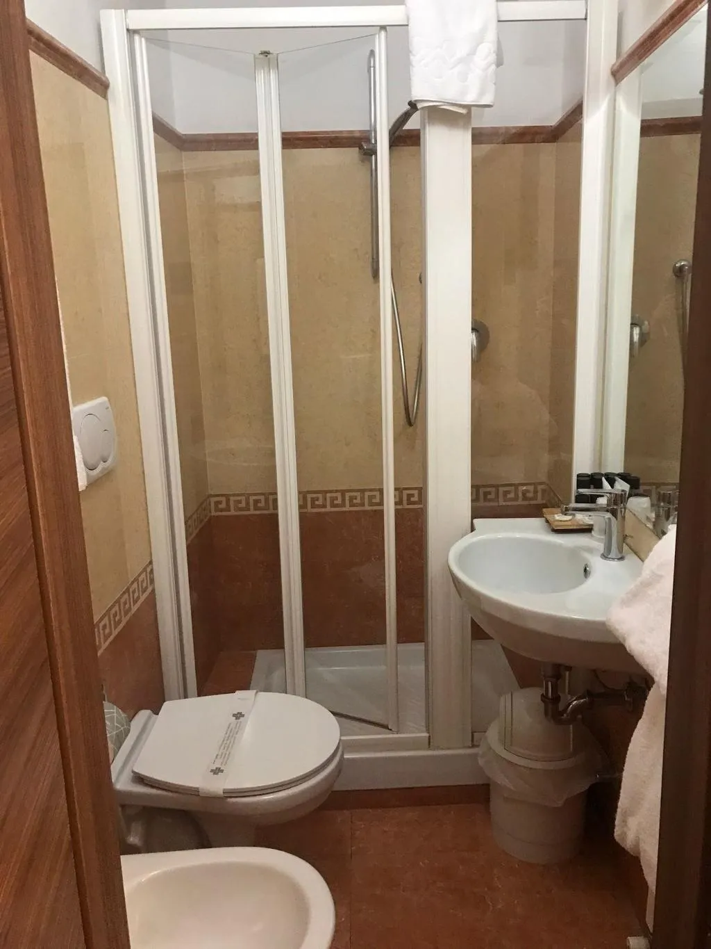 DOUBLE ECONOMY Room, Hotel Bosone Palace, Umbria
