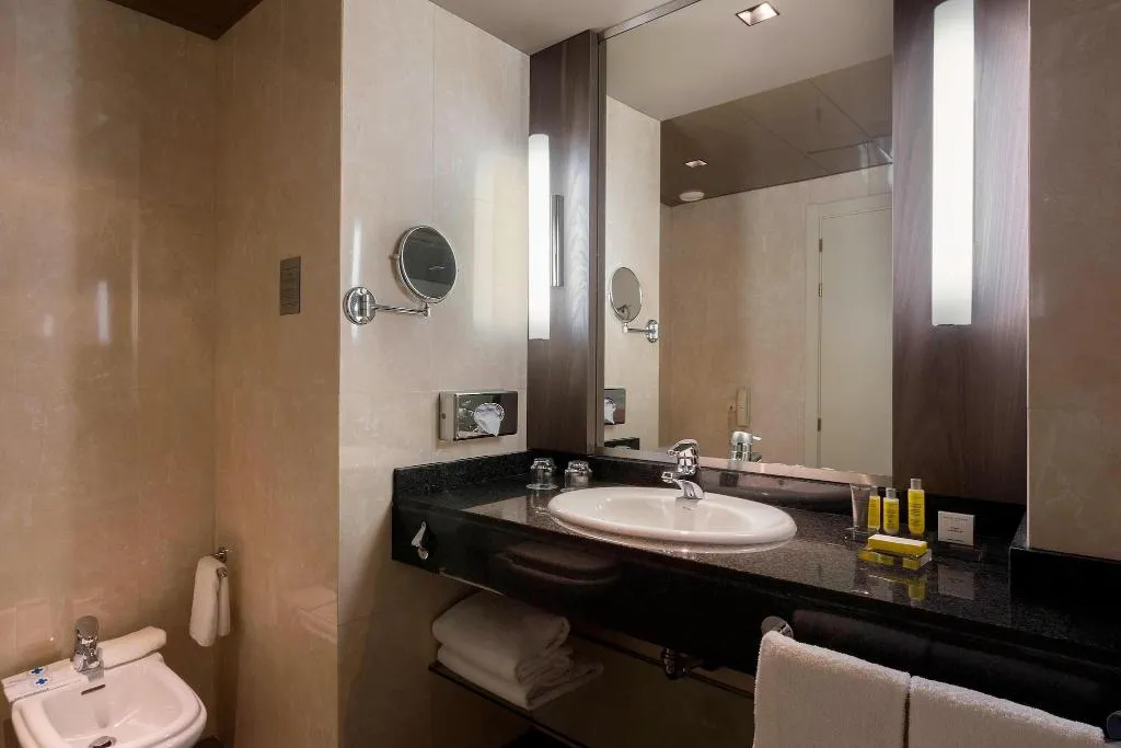 TWIN EXECUTIVE Room, Marriott Hotel Madrid Auditorium, Madrid