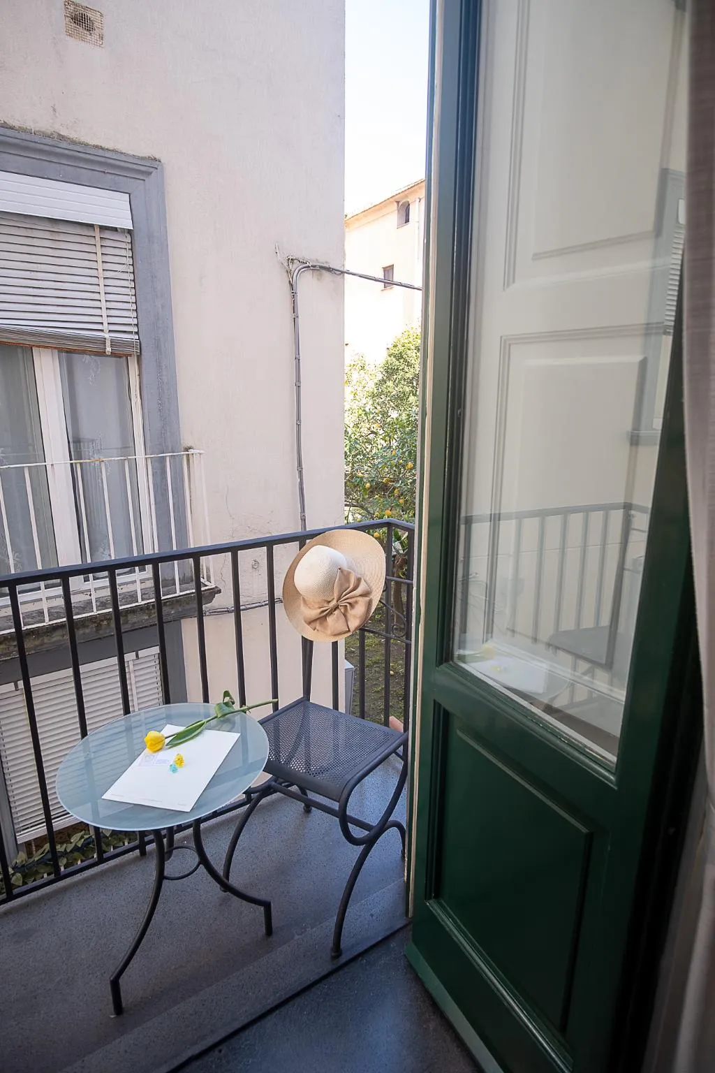 APARTMENT WITH BALCONY Room, Antico Palazzo Scala, Naples