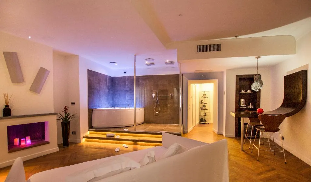 SUITE GRAND DELUXE Room, SuiteSistina For Brave Lovers, Rome