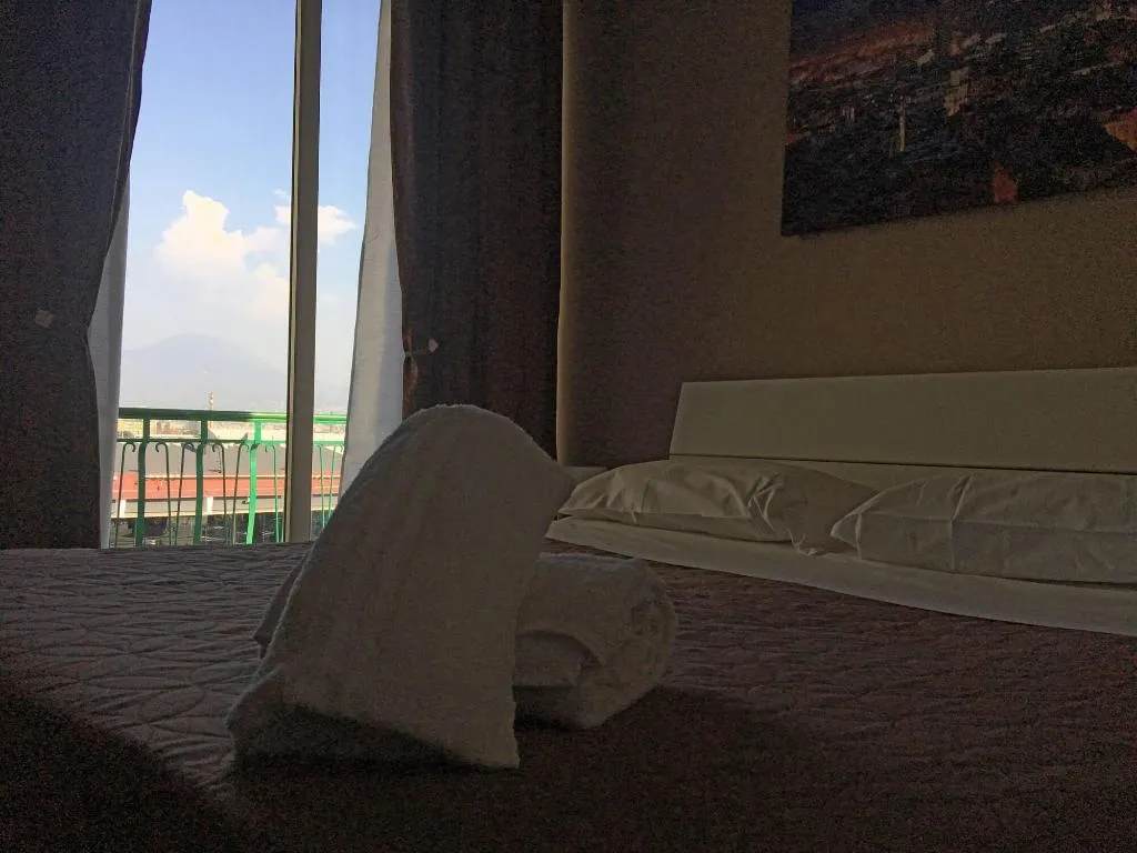 Room, B B Metropolitan, Naples